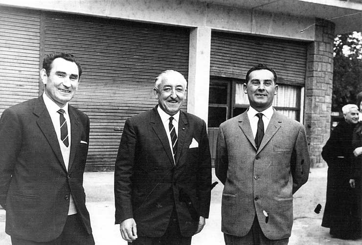 POL 0030 Inaguración gasolinera año 1966 Tres alcaldes.jpg