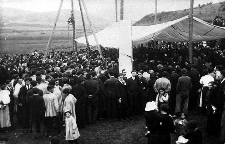 POL 0043 Colocación de la 1ª piedra del reformatrio año 1917.jpg POL 0043 Colocación de la 1ª piedra del reformatrio año 1917.jpg
