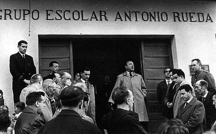 POL 0040 Inaguración de la escuela Antonio Rueda en Amurrio.jpg POL 0040 Inaguración de la escuela Antonio Rueda en Amurrio.jpg