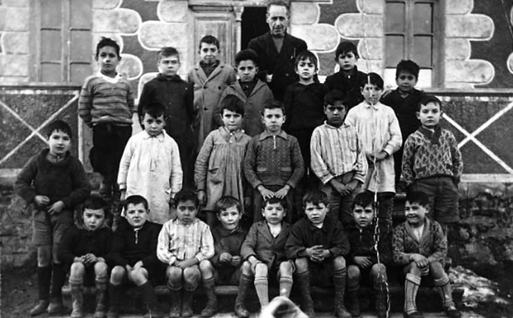 ESC 0030 Escuela de niños de....puede ser de Luyando, Saratxo, etc.jpg ESC 0030 Escuela de niños de....puede ser de Luyando, Saratxo, etc.jpg