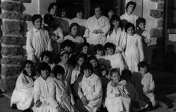 ESC 0042 Alumnas de Matias Landaburu.jpg ESC 0042 Alumnas de Matias Landaburu.jpg