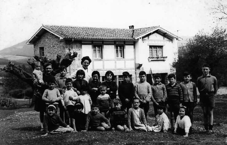 ESC 0038 Escuela de Olabezar Ayala.jpg