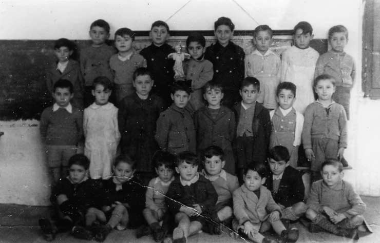 ESC 0115 Niños en la escuela del hospital.jpg ESC 0115 Niños en la escuela del hospital.jpg