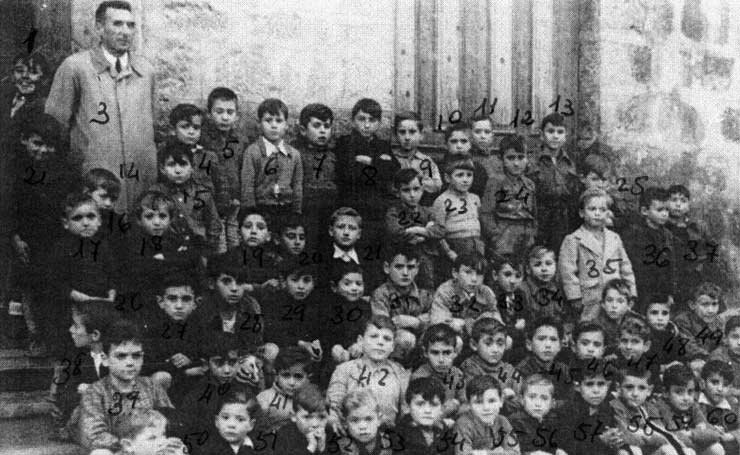 ESC 0121 Maestro y alumnos.jpg ESC 0121 Maestro y alumnos.jpg