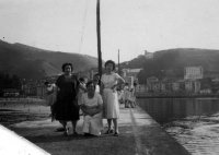 ESC 0033 Tres maestras.jpg